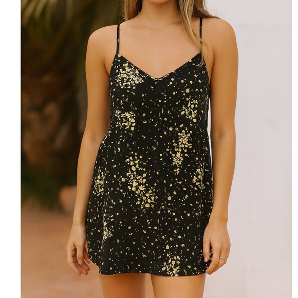 Urban Outfitters Women Yellow & black floral print spaghetti strap top SZ M - Picture 1 of 7